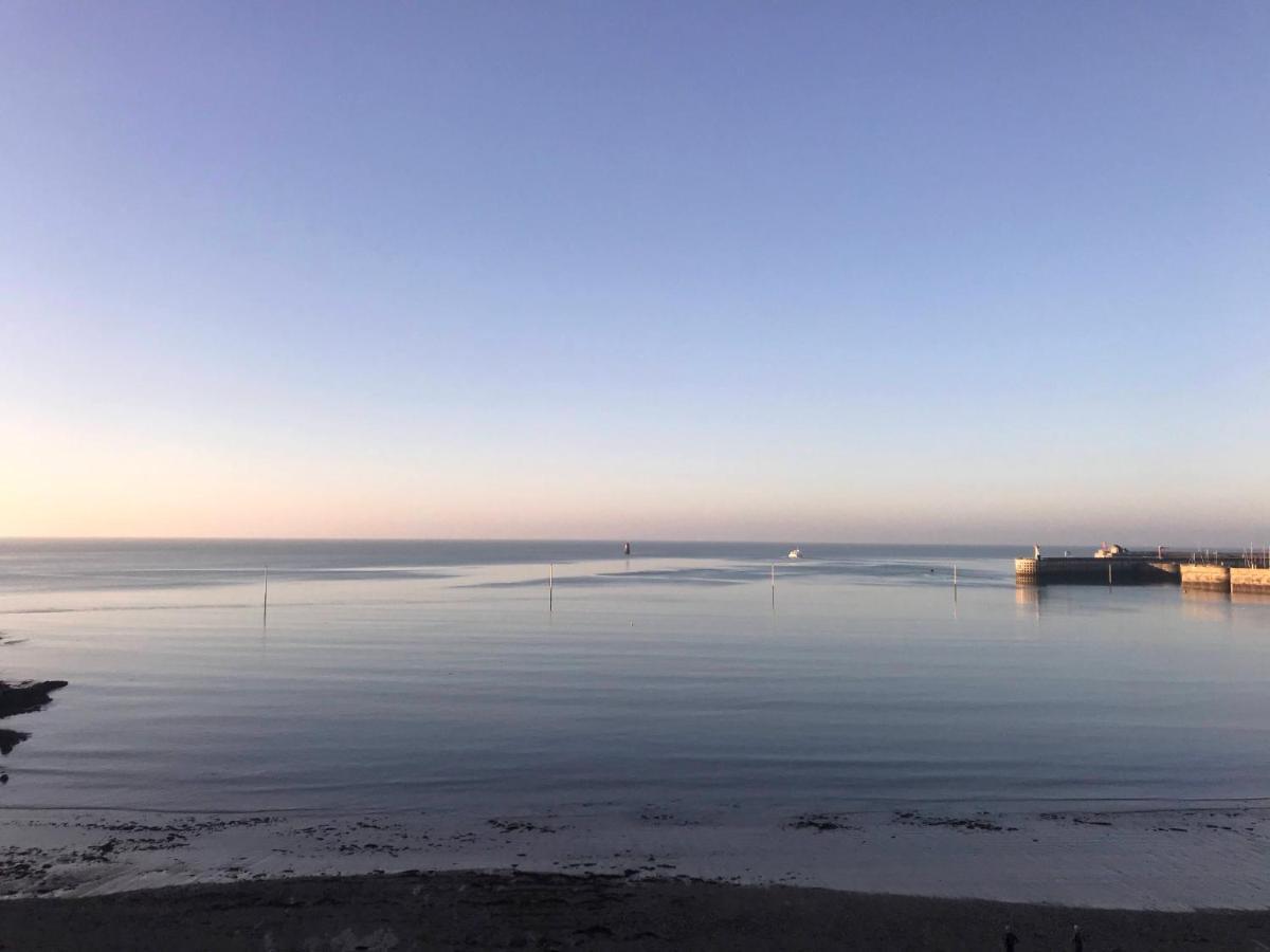 Front De Mer Vue Exceptionnelle 그랑빌 외부 사진